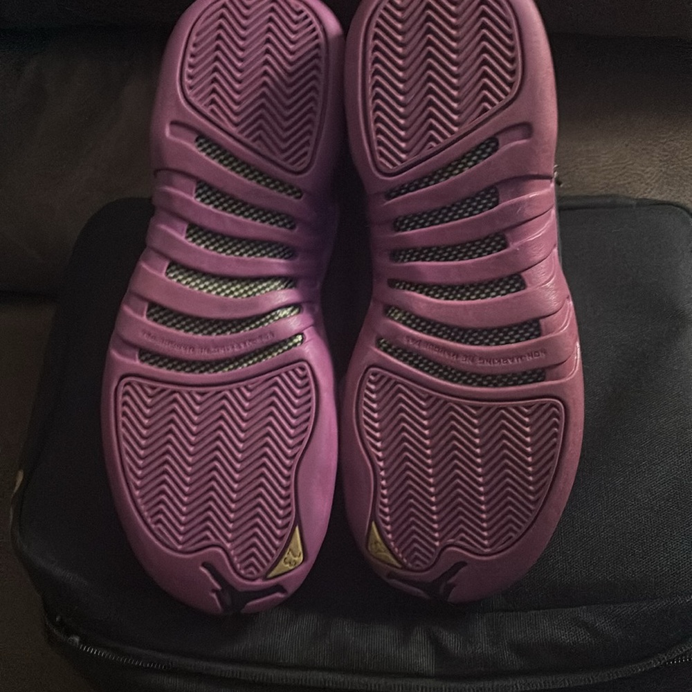 Jordan 12 purple and black - Picture 3 of 4